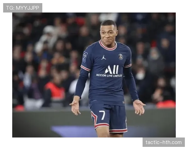 阿什拉夫防守贡献数据：本赛季拦截与抢断表现稳健